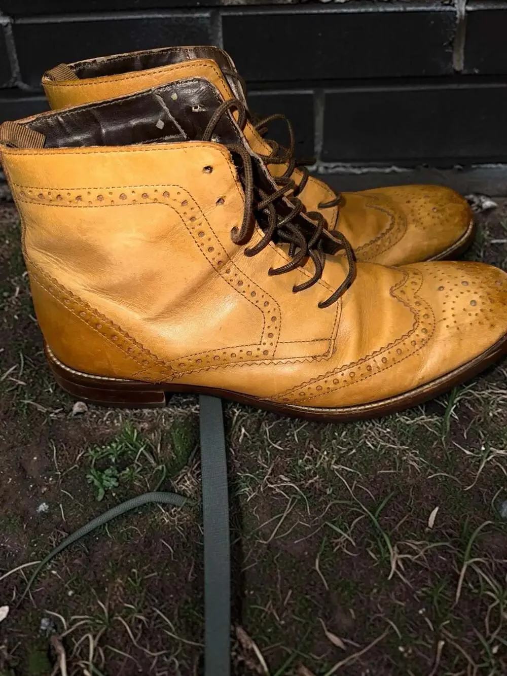 Stafford Men's Tan Leather Wingtip Brogue Boots Size 9.5M